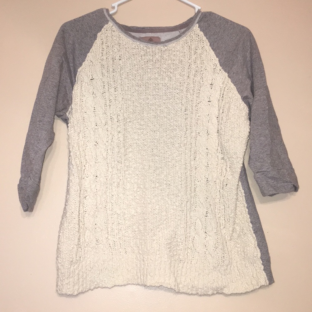 Short sleeve sweater